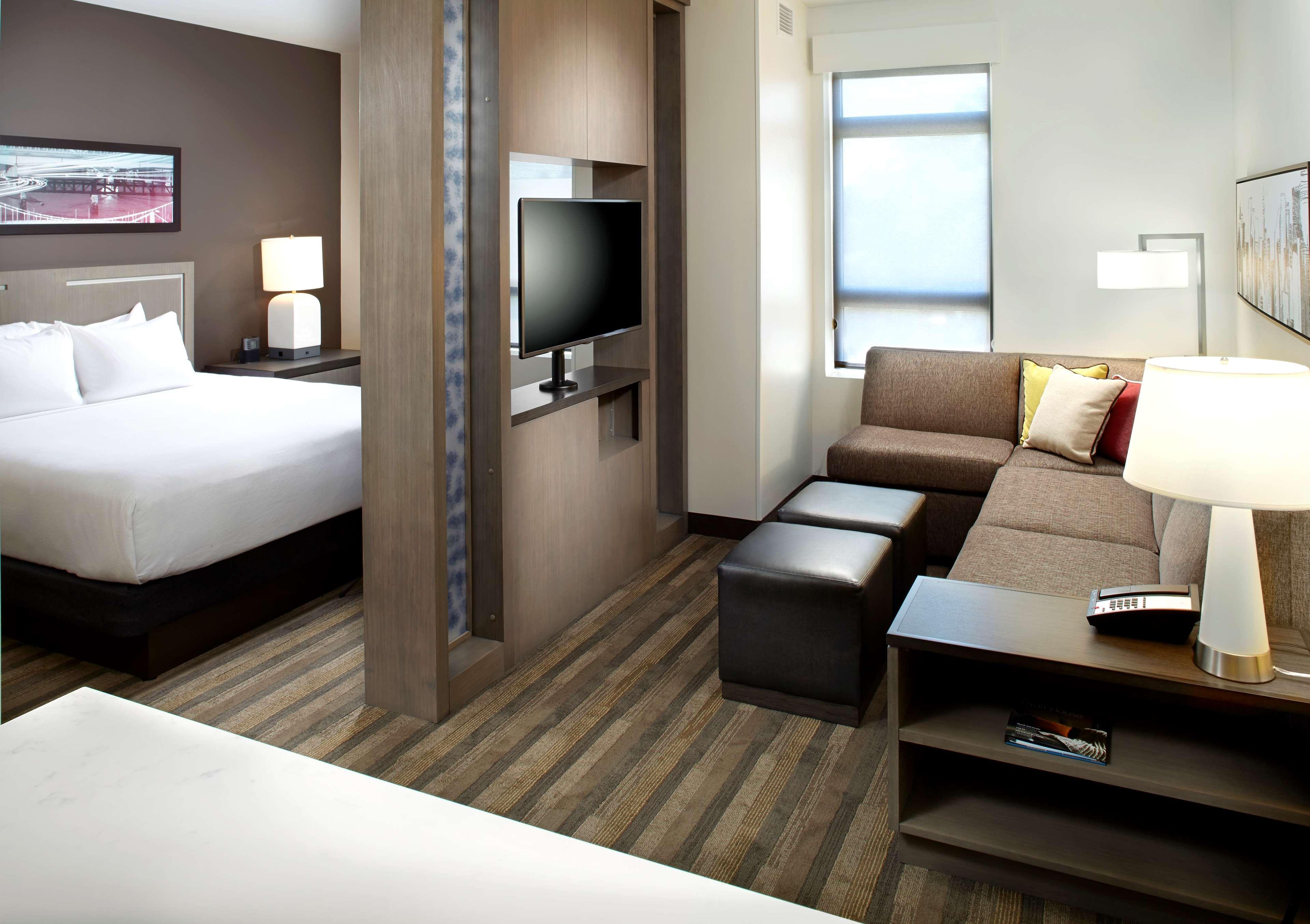Hyatt House Pittsburgh Bloomfield Shadyside Hotel Exterior photo